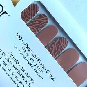 Color Street Nails, Retired set
Bundle and save on shipping per set! 5/$25